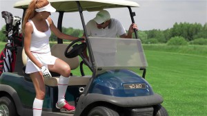 45980280_MotionElements_dynamic-duo-enjoying-a-sunny-day-in-a-golf-cart-vimage-a-0096